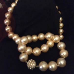 🔥🔥 Stunning Pearl and Bracelet Set 🔥🔥